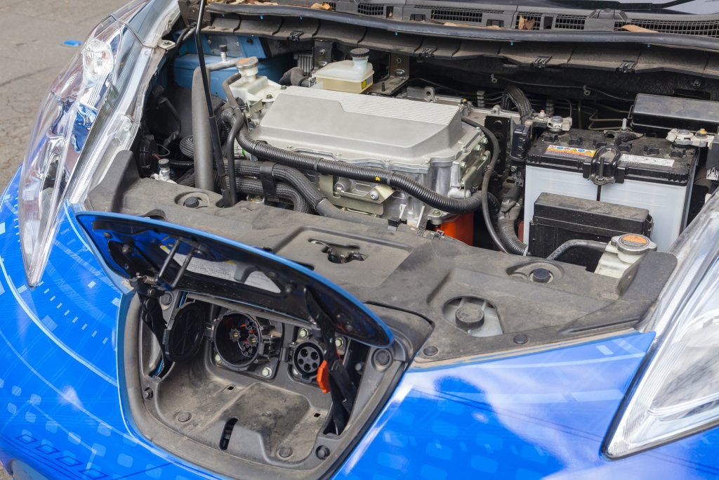 Un mare producător auto deschide în județul vecin o fabrică de motoare pentru mașinile electrice