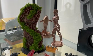 „Mâna de ajutor” pentru pacienții cu brațe amputate vine de la Cluj. UTCN creează la imprimante 3D, membre pentru oameni dar și Axul lui Thor, volane 