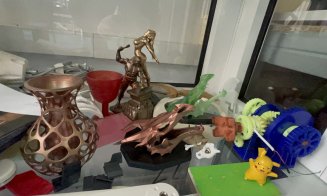 „Mâna de ajutor” pentru pacienții cu brațe amputate vine de la Cluj. UTCN creează la imprimante 3D, membre pentru oameni dar și Axul lui Thor, volane 