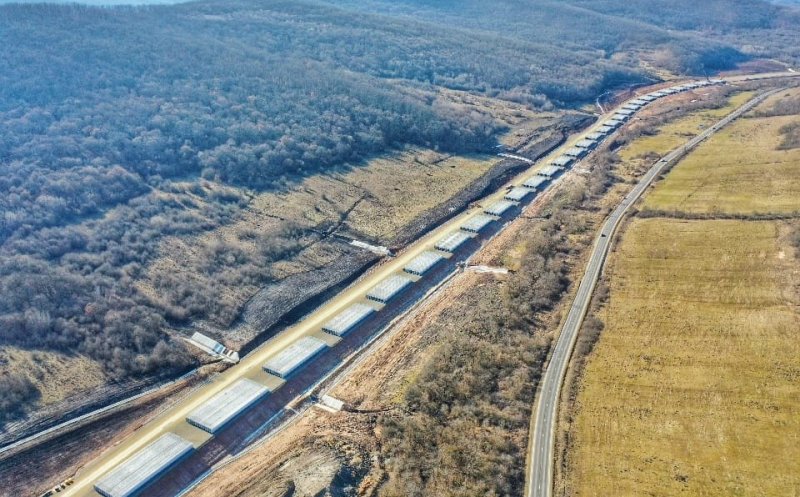 Mobilizare exemplară a lui Umbrărescu pe Autostrada Transilvania: 1.200 de muncitori și sute de utilaje pe șantiere