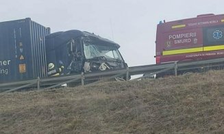 ACCIDENT pe Vâlcele-Apahida între un TIR și o autoutilitară/ Trafic blocat pe ambele sensuri