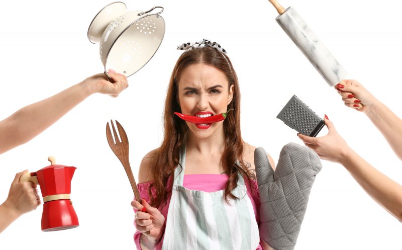 Bărbații, mai delăsători cu treburile casnice. 7 din 10 femei spun că se ocupă ele de acest „job”