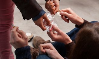 Închisoare de până la 15 ani pentru cultivarea, oferirea sau deținerea de droguri