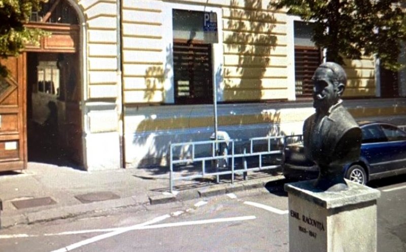 Un nou scandal pe Kolgăniceanu. Bustul unui celebru savant român, eliminat definitiv de pe strada modernizată