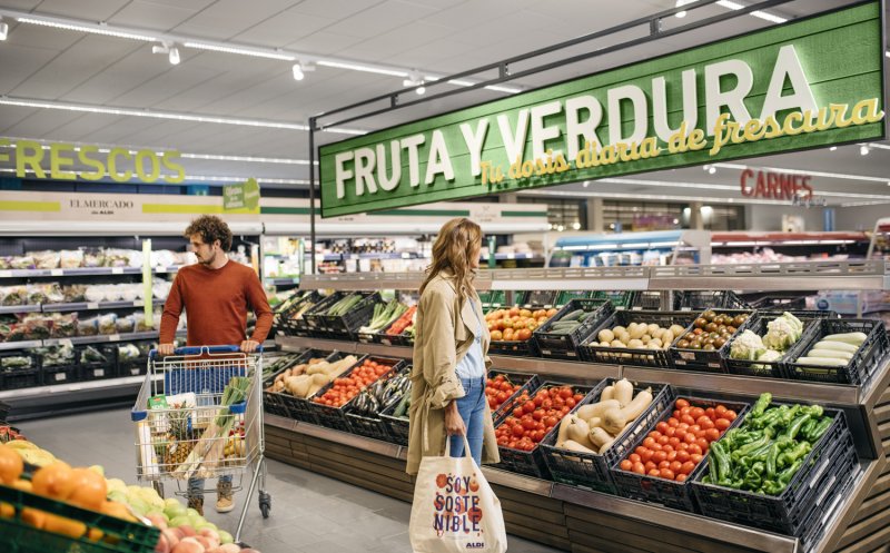O româncă de 80 ani a uitat 9.000 de euro într-un magazin. Ce a urmat...