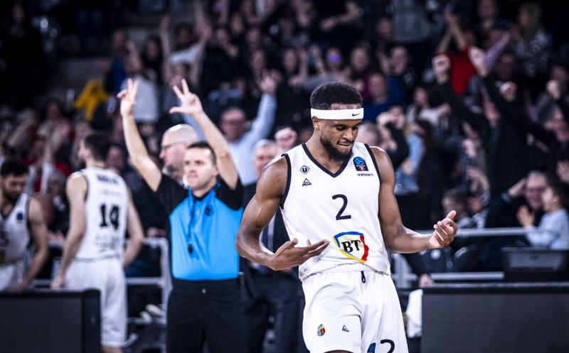Buzzer beater-ul lui Kasey Shepherd, printre fazele săptămânii în EuroCup