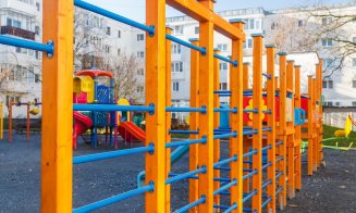 Poftiţi la mişcare în aer liber! Investiţii de 3,5 milioane euro în Cluj-Napoca pentru aparate de fitness și spații de joacă