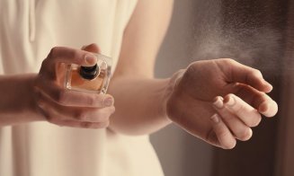 ANPC a găsit o substanţă interzisă în mai multe parfumuri