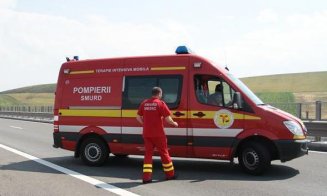 Accident pe A1 între un microbuz cu pasageri și o mașină! 11 persoane sunt rănite