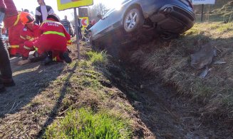 ACCIDENT în Cluj: Cu bolidul pe arătură