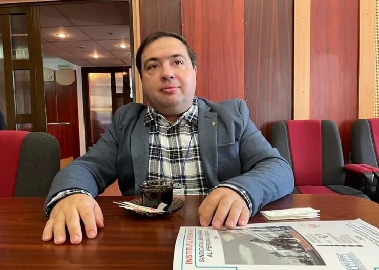 UBB l-a dat afară pe profesorul de "etică și integritate academică", prins în flagrant când lua mită de la studenți