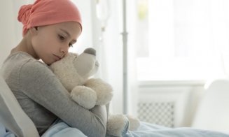 "Capul sus!", campanie dedicată fetițelor și adolescentelor care şi-au pierdut părul după chimioterapie. Se strâng fonduri pentru peruci