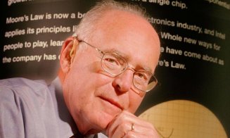 A murit Gordon Moore, cofondatorul Intel și creatorul legii care-i poartă numele