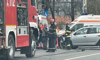 Accident în Plopilor! Coliziune între două mașini. ISU a intervenit