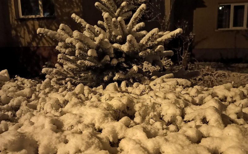 Valul POLAR a adus zăpada din nou la Cluj. Temperaturi în țară între -10 și 0 grade Celsius