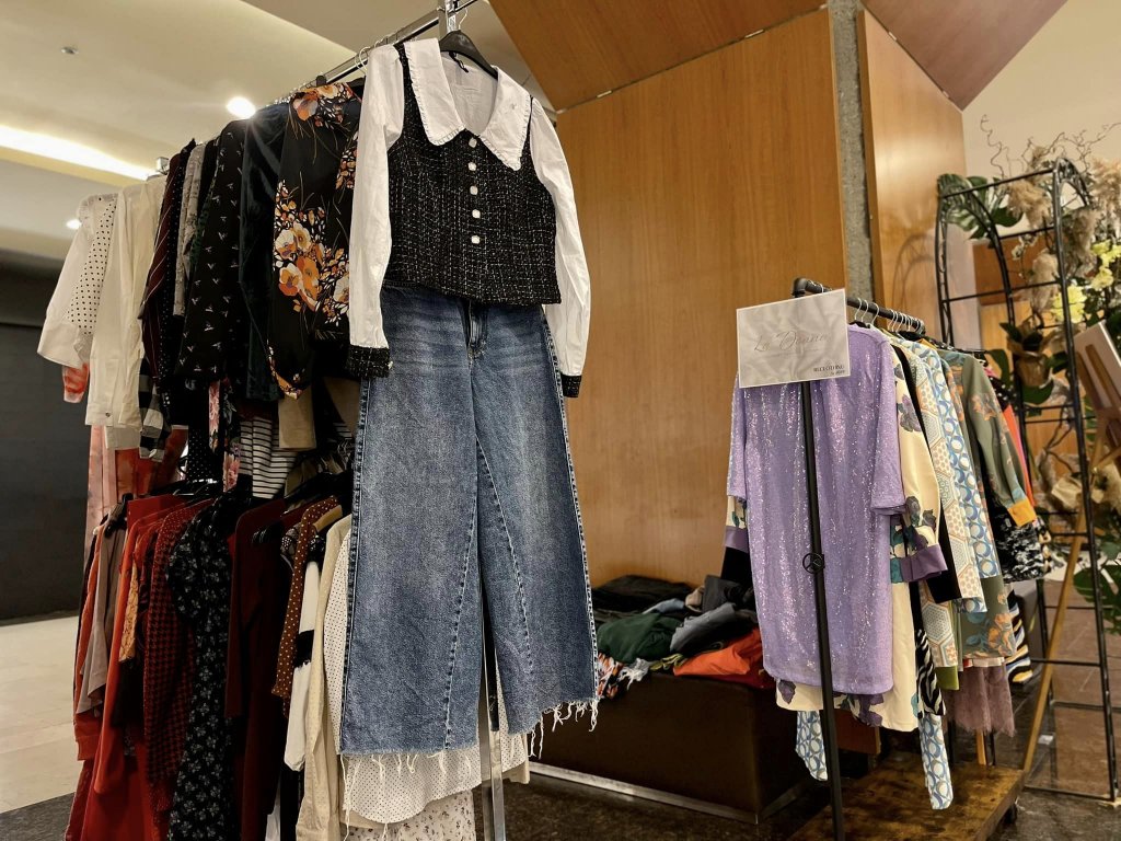 25.000 de lei pentru proiecte educațional, după târgul caritabil de haine ReClothing