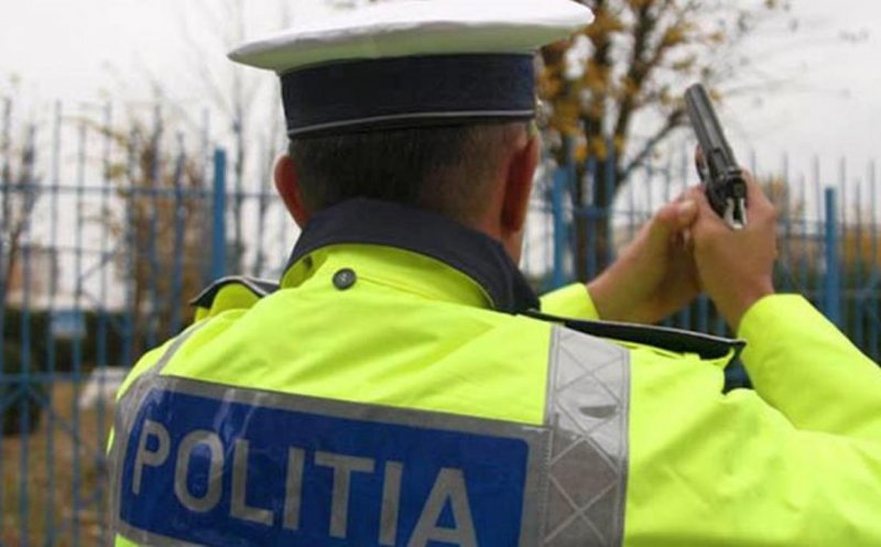 Urmărire cu focuri de armă la Cluj. Tânăr, căutat de polițiști prin pădure