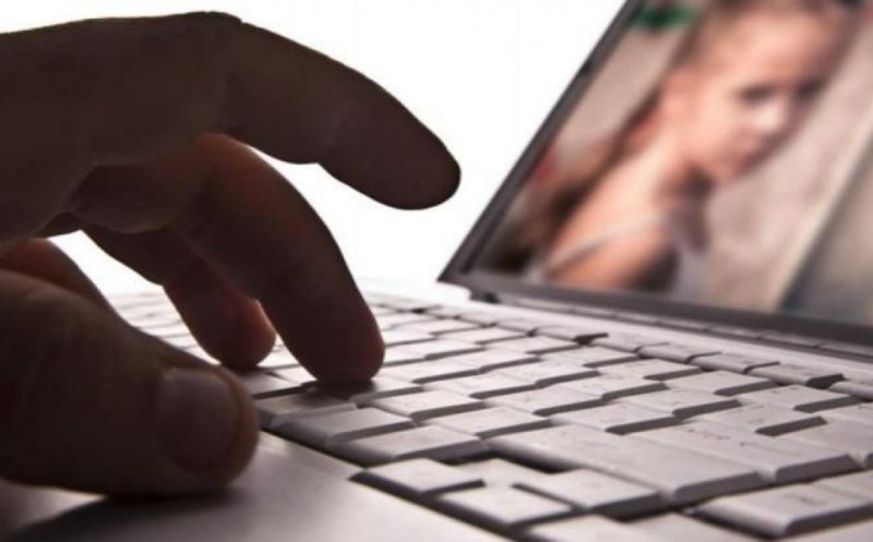 Arestat pentru PORNOGRAFIE INFANTILĂ: avea 3.000 de imagini sexuale explicite cu fetițe între 7 și 16 ani