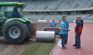 A început montarea rulourilor noului gazon de pe Cluj Arena! În câteva zile va fi GATA