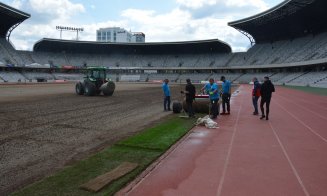 A început montarea rulourilor noului gazon de pe Cluj Arena! În câteva zile va fi GATA