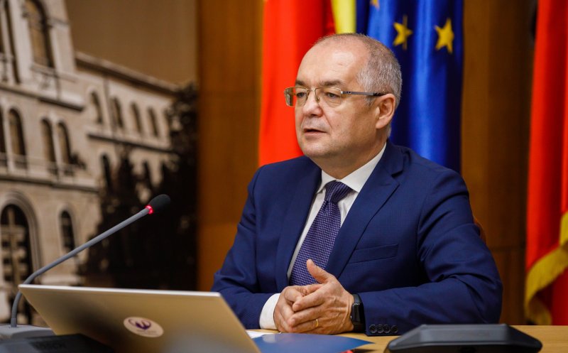 Boc: ''Poate este nevoie să cadă un guvern în țară asta că să se facă reforma administrativă'' / Cum se poate reduce deficitul bugetar