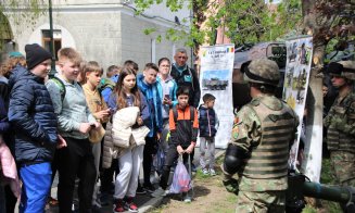 Clujenii, în număr mare la Ziua Porților Deschise la Divizia 4 Infanterie ”Gemina”