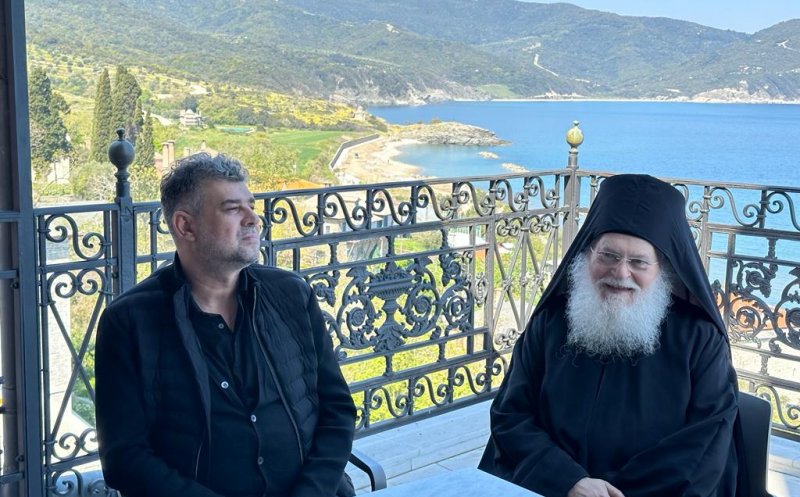 Marcel Ciolacu a fost pe muntele Athos: „M-am rugat pentru sănătatea noastră și a tuturor semenilor noștri”