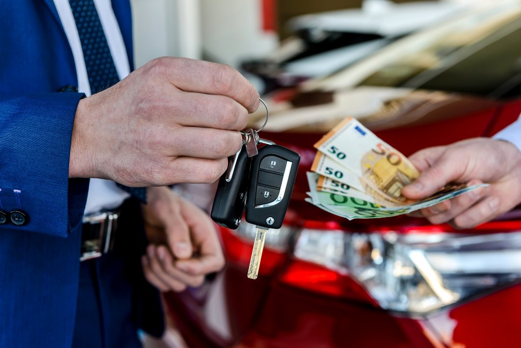 Cum funcționează un amanet auto în Cluj: primești până la 80% din valoarea mașinii în numai 30 de minute