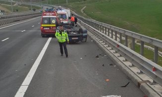 Mașină răsturnată pe A10 Sebeș – Turda. Bărbat de 60 de ani, transportat la spital