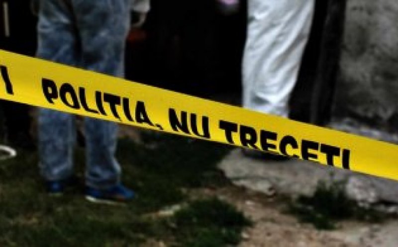 Sfârșit tragic pentru doi oameni din același județ. O femeie a ars de vie, iar un bărbat a murit după ce a fost strivit de roata unui vehicul forestier