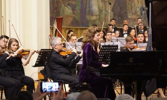 Sala Auditorium Maximum - concert simfonic extraordinar susținut de către corul și orchestra națională a Bisericii Adventiste de Ziua a Șaptea - Glori