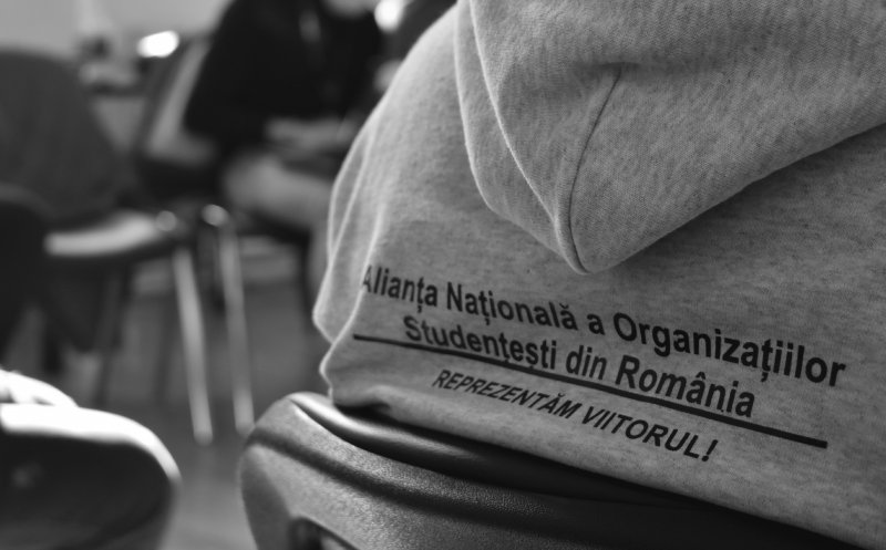 Tezele de doctorat. ANOSR critică "lipsa de reacţie a deputaţilor" la posibilitatea de prescriere a plagiatelor la un an după obținerea titlului: "E inacceptabil şi ruşinos"
