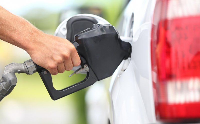 Ieftiniri ale carburanţilor. Motorina a devenit mai ieftină decât benzina