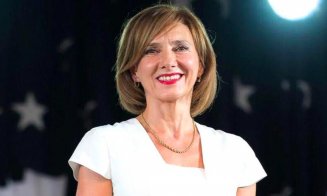 Ce ținută îndrăzneață a ales să poarte Carmen Iohannis la încoronarea regelui Charles
