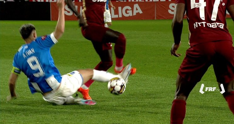 Faze arbitraj CFR Cluj - CS U Craiova
