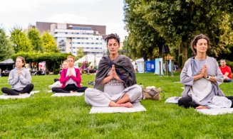 Wanderlust 108, la Iulius Mall Cluj: sesiuni de yoga în aer liber alături de profesori recunoscuți la nivel mondial