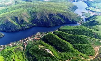 Imagini care îți taie respirația! Cum se văd din avion Barajul și Lacul de la Tarnița