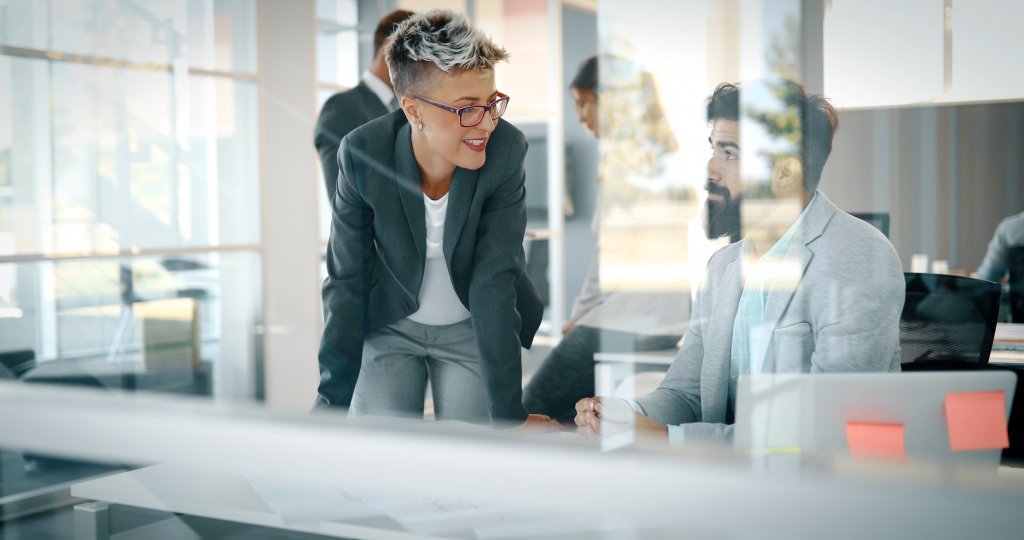Job-ul „de acasă” plătit cu până la 1.500 euro/lună. În Cluj sunt printre cele mai multe locuri libere