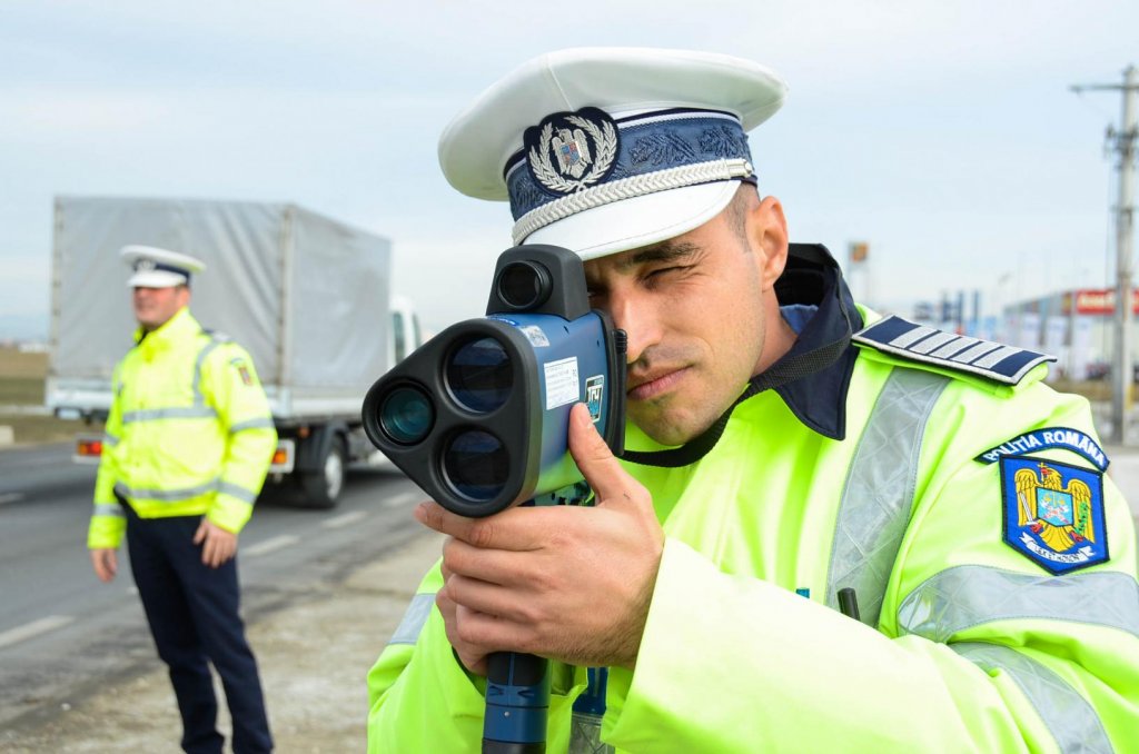 Șofer prins cu 127km/h în Cluj. Și-a luat adio de la permis și a primit o amendă uriașă