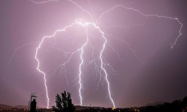 Cod portocaliu de fenomene meteo extreme la Cluj. A fost emis mesaj RO-Alert
