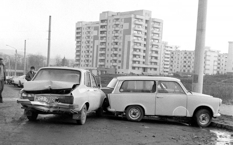 Accident pe Primăverii... 1987, fosta Lingurarilor. ”Evitați zona!”