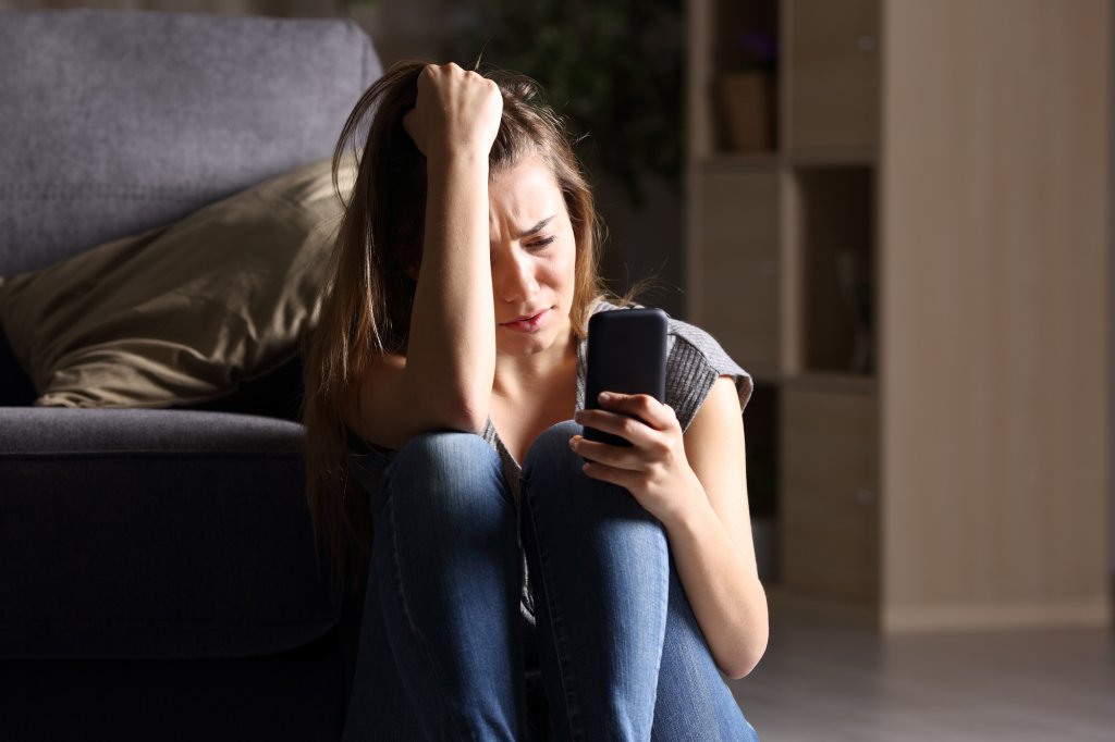 Aproape 90.000 de persoane au folosit în România aplicația care sprijină victimele violenței domestice
