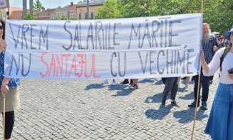 A șaptea zi de grevă generală în Învățământ. Profesorii clujeni protestează în Piața Unirii