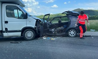 Accident grav între localitățile Livada și Băița. Intervine elicopterul SMURD