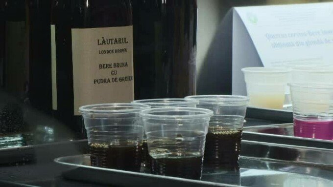 La Cluj s-a inventat berea brună cu făină de greieri. Descoperirea aparține unor studenți de la USAMV