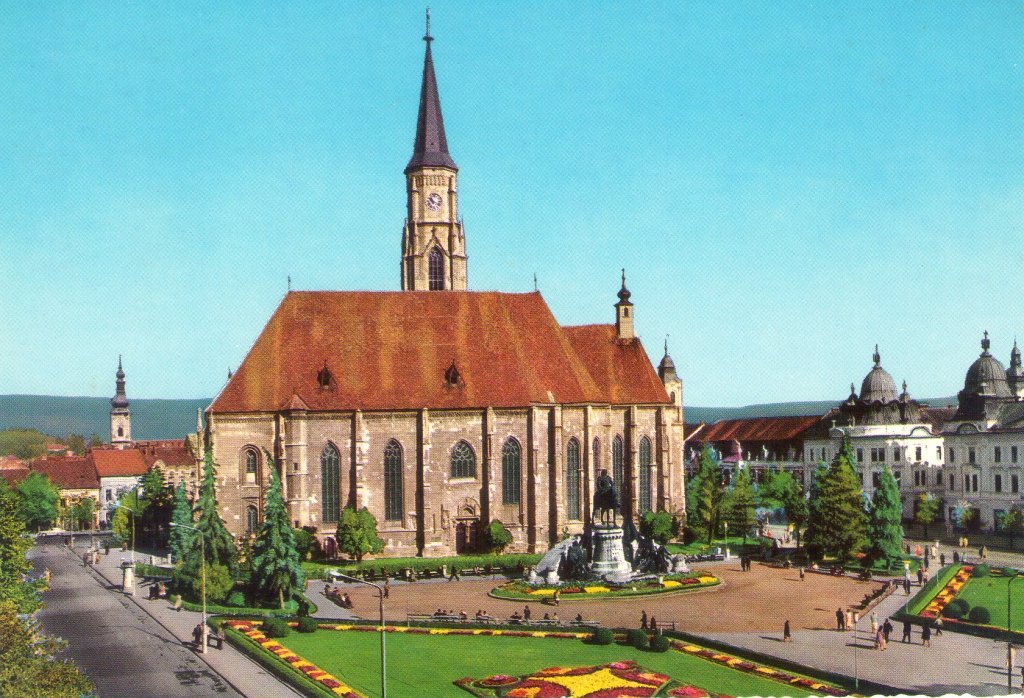 Amintiri din vechiul Cluj. Cum arăta Piața Unirii cu ani în urmă