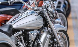 Permisul pentru categoria B va fi valabil și pentru unele tipuri de motociclete