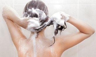 Cât de des ne spălăm pe cap. Alegerea potrivită pentru fiecare tip de păr
