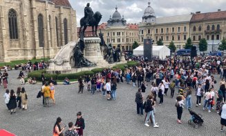 Marșul Cluj Pride. Peste 2.000 de persoane s-au adunat în Piața Unirii
