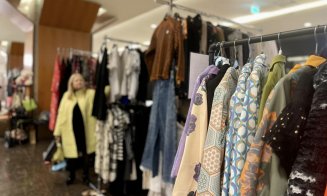 Un european aruncă 11 kilograme de haine anual. Clujenii, invitați să facă shopping sustenabil. Banii, donați pentru cauze nobile